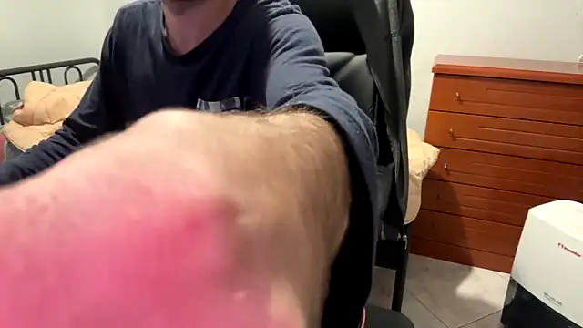 Snapshot of Uncutboy24 chatting on 11-08-25, 03:15 Uncutboy24 online show from 11-08-25, 03:15