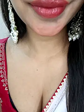 Snapshot of Cute_merry01 chatting on 02-14-26, 03:51 Cute merry01 online show from 02-14-26, 03:51