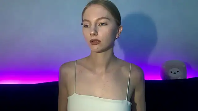 BrightAnnie online show from 09-19-25, 05:06