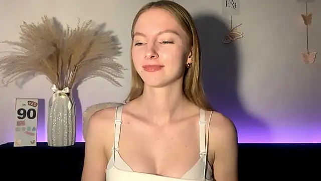 BrightAnnie online show from 09-21-25, 03:06