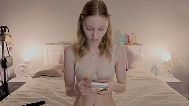 BrightAnnie online show from 03-20-26, 01:56