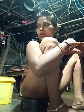 cute diya 12 online show from 12-16-25, 02:43