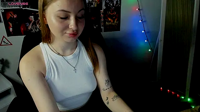 Snapshot of Rose_se chatting on 09-28-25, 07:04 Rose se online show from 09-28-25, 07:04
