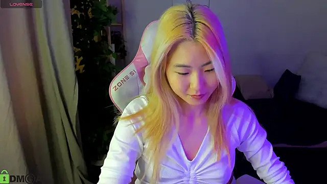 Aisi 18 online show from 09-29-25, 07:26