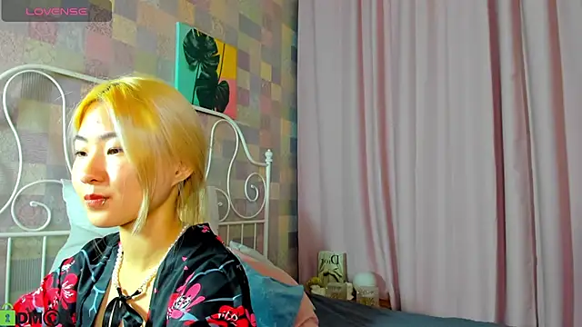 Aisi 18 online show from 09-26-25, 03:35