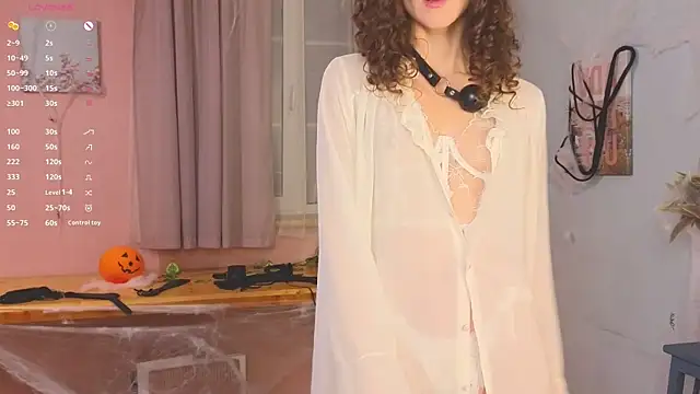 laracroftmansion online show from 10-28-25, 06:18