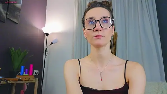 laracroftmansion online show from 05-27-26, 03:19