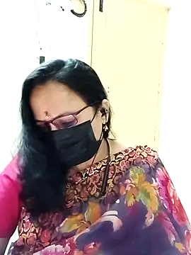 Snapshot of Ananya_flower chatting on 11-15-25, 03:43 Ananya flower online show from 11-15-25, 03:43