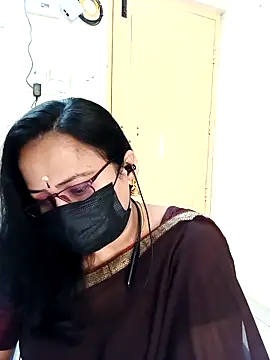 Snapshot of Ananya_flower chatting on 11-28-25, 04:45 Ananya flower online show from 11-28-25, 04:45