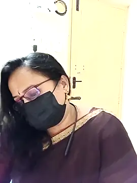 Snapshot of Ananya_flower chatting on 11-27-25, 04:07 Ananya flower online show from 11-27-25, 04:07