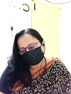 Snapshot of Ananya_flower chatting on 10-10-25, 03:46 Ananya flower online show from 10-10-25, 03:46