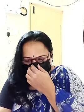 Snapshot of Ananya_flower chatting on 11-12-25, 04:00 Ananya flower online show from 11-12-25, 04:00