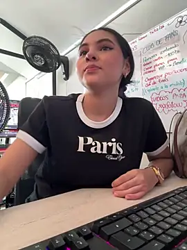 AlinnaRosee  online show from 03-03-26, 04:14