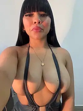 Snapshot of BrendaCrean chatting on 10-30-25, 01:09 BrendaCrean online show from 10-30-25, 01:09