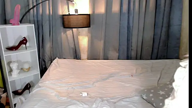 Alison mooreX online show from 12-05-25, 02:59