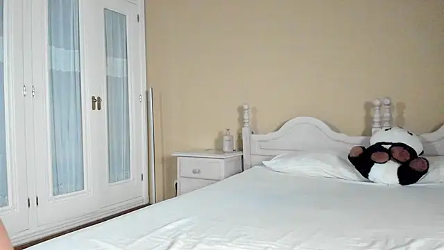 suzysuza online show from 10-03-25, 03:02