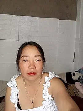 Snapshot of _Helala_ chatting on 09-15-25, 03:34 Helala online show from 09-15-25, 03:34