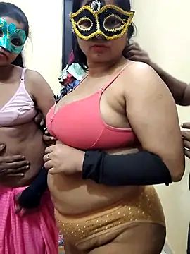 Hot modal online show from 12-19-25, 05:26