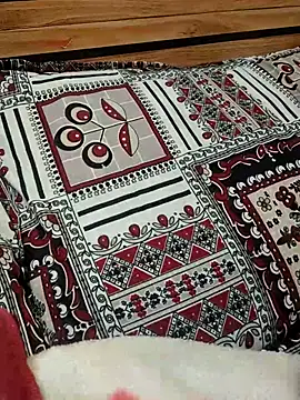 Hot modal online show from 11-28-25, 04:51