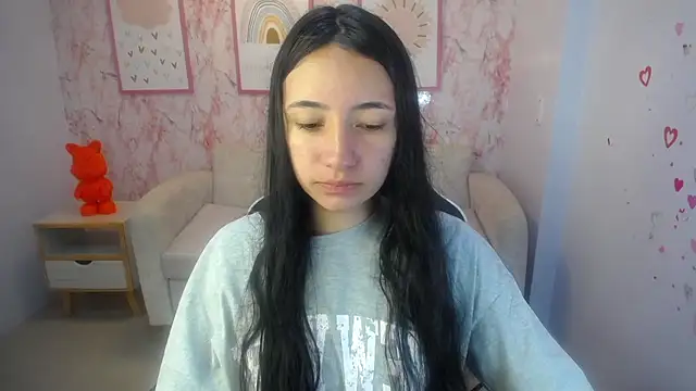 Snapshot of Kylie_ch1 chatting on 09-23-25, 10:44 Kylie ch1 online show from 09-23-25, 10:44