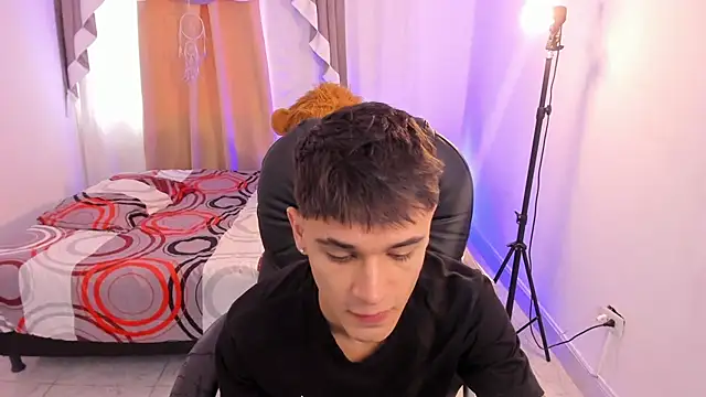 Aron Boyy online show from 05-23-26, 08:19