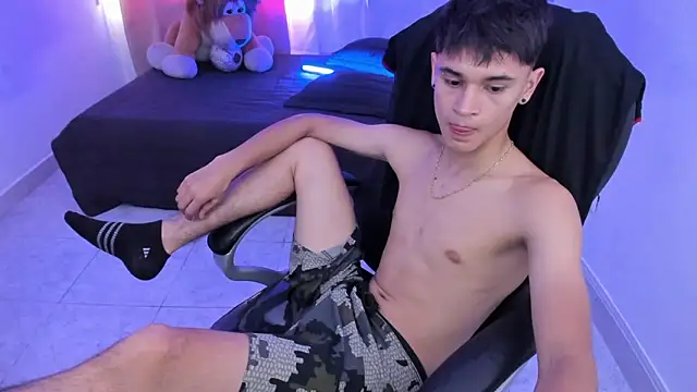 Aron Boyy online show from 03-10-26, 08:13