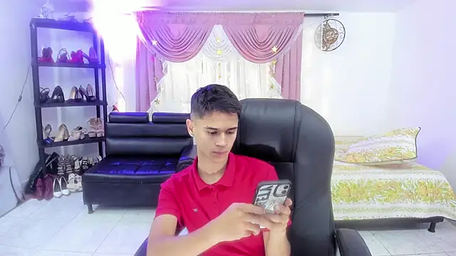 Aron Boyy online show from 09-12-25, 07:35