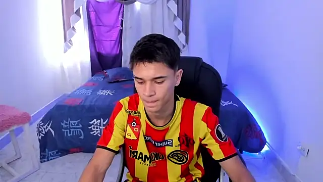 Aron Boyy online show from 10-07-25, 07:37