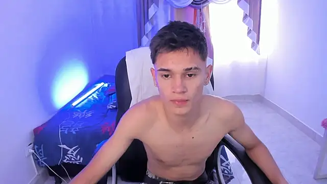 Aron Boyy online show from 11-11-25, 08:47