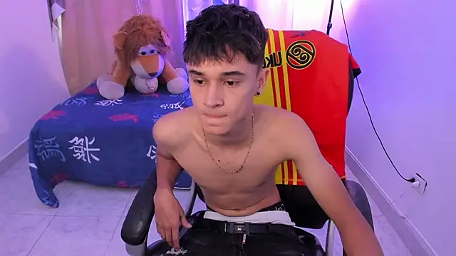 Aron Boyy online show from 04-10-26, 09:44