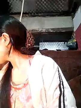   Sasulq   online show from 11-18-25, 01:47