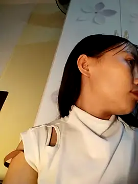   Sasulq   online show from 10-07-25, 07:53