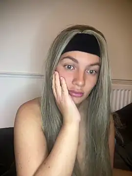 little lola x online show from 04-21-26, 08:15