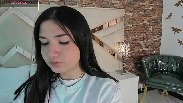 Valery Brand online show from 11-26-25, 01:44