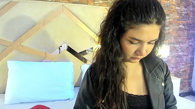 Valery Brand online show from 10-08-25, 01:12