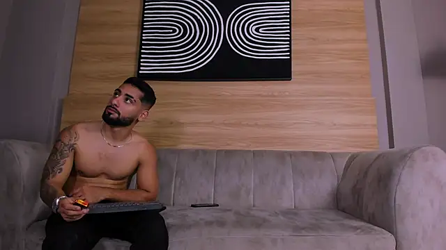 mike friends online show from 10-24-25, 01:15