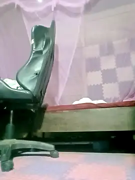 Surrilove online show from 04-09-26, 11:00