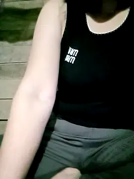 Surrilove online show from 12-04-25, 04:17