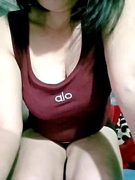 Surrilove online show from 12-17-25, 04:01