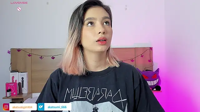 Akatsumi  online show from 10-31-25, 02:57