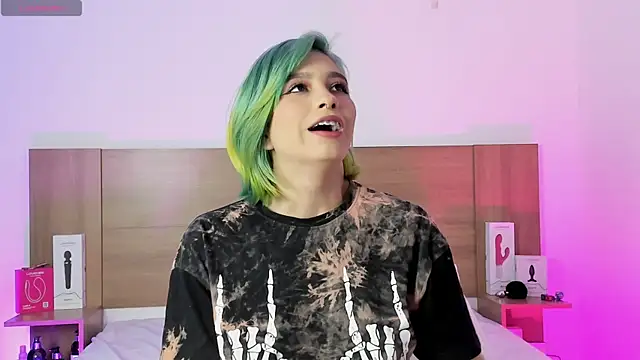 Akatsumi  online show from 12-22-25, 09:48