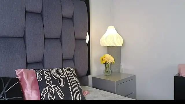 Snapshot of Calipso_Parisi chatting on 06-10-26, 02:51 Calipso Parisi online show from 06-10-26, 02:51