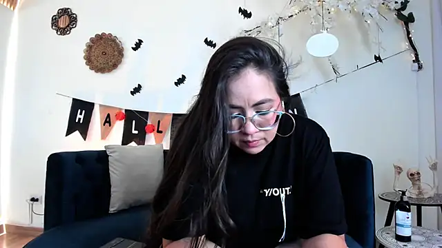 Snapshot of alissonbronw____ chatting on 10-15-25, 08:06 alissonbronw online show from 10-15-25, 08:06