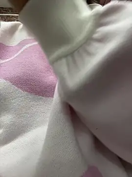 Sky Cutie online show from 10-20-25, 04:25