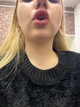 Sky Cutie online show from 01-12-26, 04:30