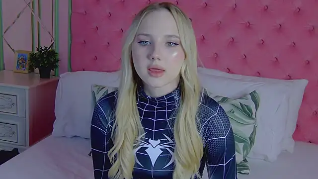 Sky Cutie online show from 03-23-26, 05:18