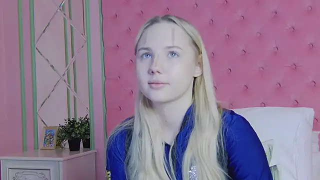 Snapshot of Sky_Cutie chatting on 02-27-26, 05:07 Sky Cutie online show from 02-27-26, 05:07