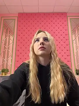 Sky Cutie online show from 11-12-25, 05:00