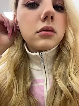 Sky Cutie online show from 12-01-25, 04:46