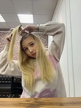 Sky Cutie online show from 01-13-26, 05:11